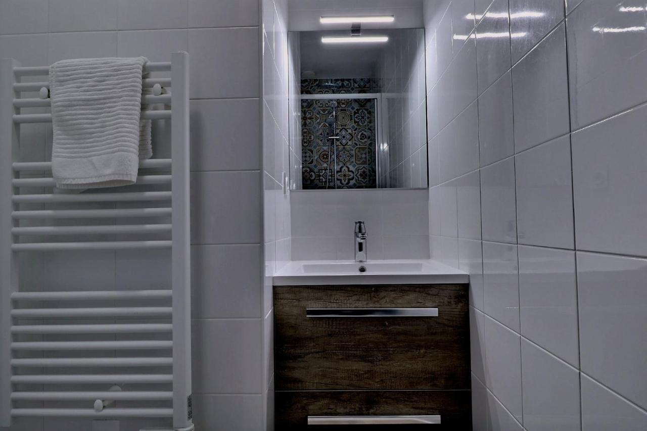 Appartement "Panna" Centre Ville De Vitre Bagian luar foto